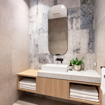 Luxury Reno in Arbutus