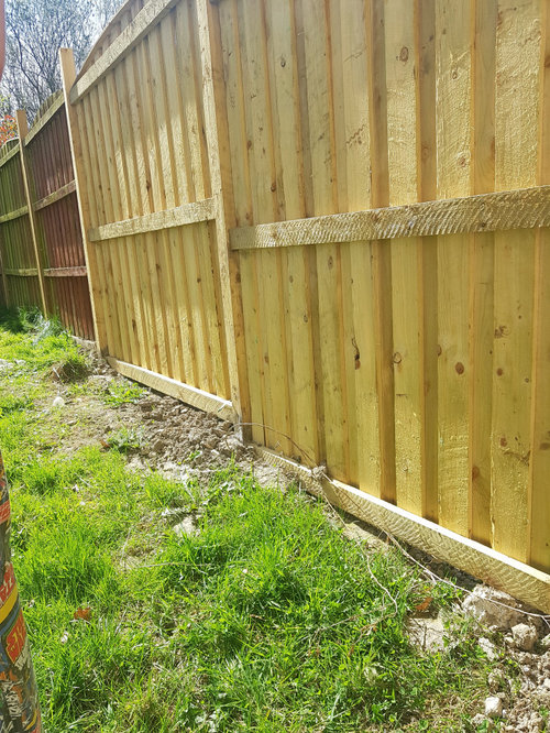 Gap under stepped fence | Houzz UK