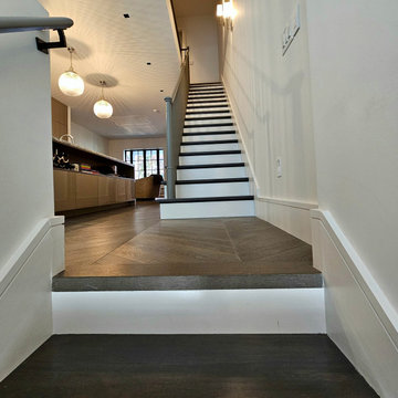 Project #112 | Traditional Staircase with Continuous Rail System