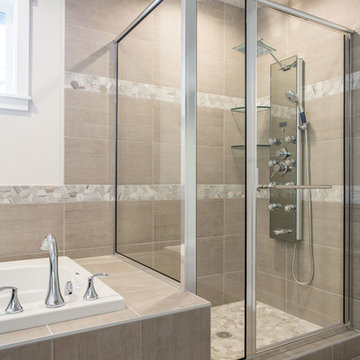 3402 Upstairs Master Bathroom w/ Spa Shower