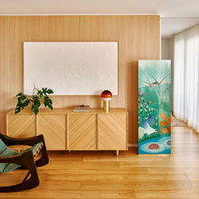 Un bonito interior, de estilo sereno, con acentos de color