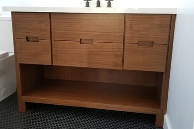Transitional bathroom photo in Los Angeles