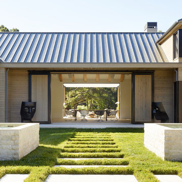 MODERN FARMHOUSE