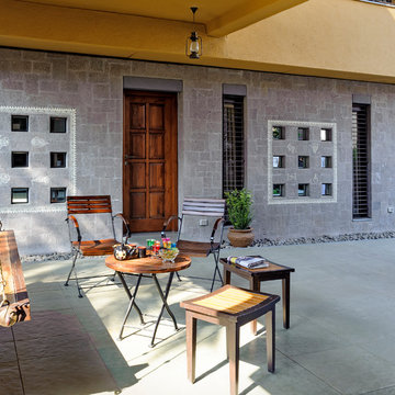'Outside-In' Courtyard House