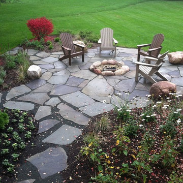 Backyard Flagstone Fire Pit Patio