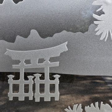 Glass Wall Art - Geisha II
