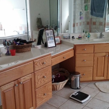 Before Pics. Master Bath Facelift in Chesapeake