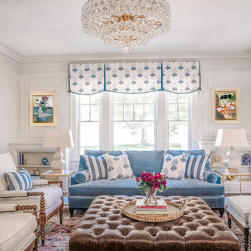 Fabulous Chandelier in Comfortable Classic Living Room