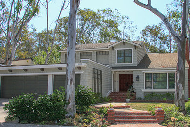 Inspiration for a contemporary exterior home remodel in Orange County