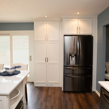 Moderm White Kitchen Remodel | Dynamic Mosaic Backsplash & Crisp Contrast