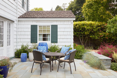 Minimalist patio photo in San Francisco
