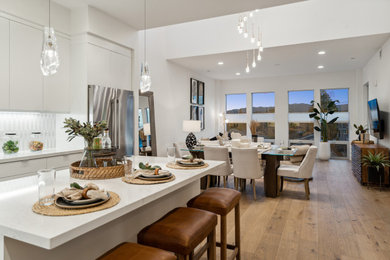Example of a trendy dining room design in San Francisco