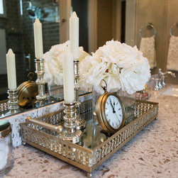Red Hawk Drive Drive - Decorative Accents