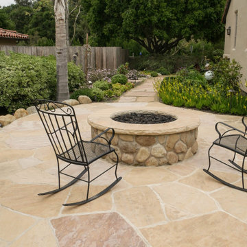 Flagstone and Cobble Firepit