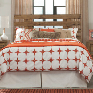 Cinrey Queen Panel Bed