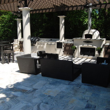 Outdoor Living Room - Travertine Floor