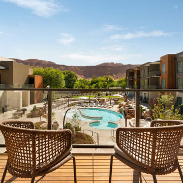 Resort/Destination Photo Styling