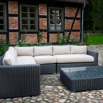 Toja Patio Furniture - Yorkville Sectional Set - House