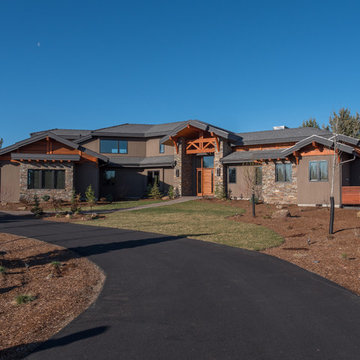 Golf Course home in Broken Top