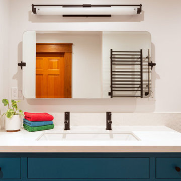 Moraga Ave: Bathroom 2