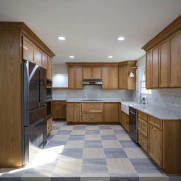 From Ordinary to Extraordinary: White Oak & Quartz Kitchen Renovation