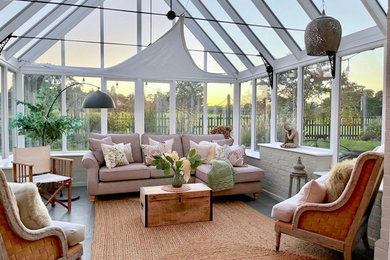 Inspiration for a contemporary conservatory in Hampshire.