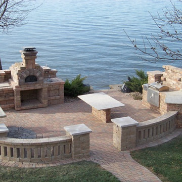 Lakeside Kitchen Retreat