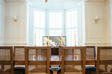 Dining room - dining room idea in Chicago