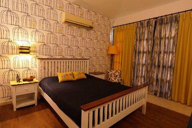 Example of a trendy bedroom design in Delhi