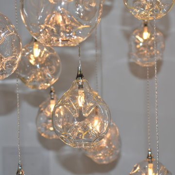 CONTEMPORARY-INTERIOR-DESIGN-LIGHTING, MODERN-BLOWN -GLASS-CHANDELIER