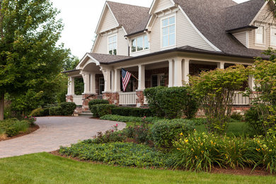 Elegant home design photo in Chicago