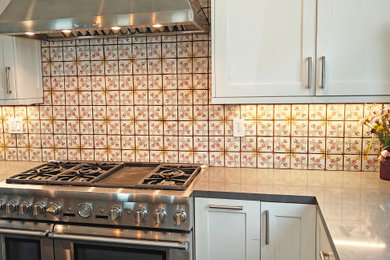Inspiration for a large farmhouse kitchen remodel in San Francisco