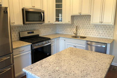 Example of a classic kitchen design in New York