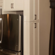 white shaker kitchen cabinets
