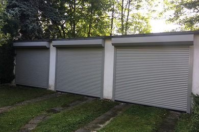 This is an example of a traditional garage in Hanover.