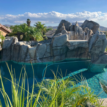 Tropical Theme - Rock Pool with Infinity Edge