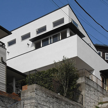 建物外観(高台立地)