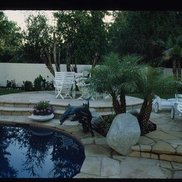 Tarzana 90s