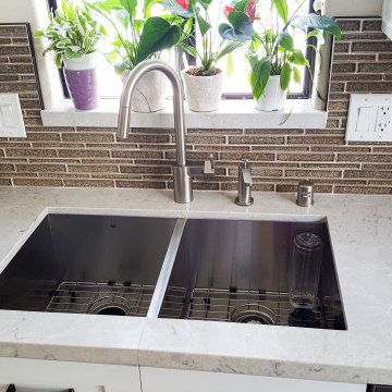 Farmhouse kitchen in Redondo Beach