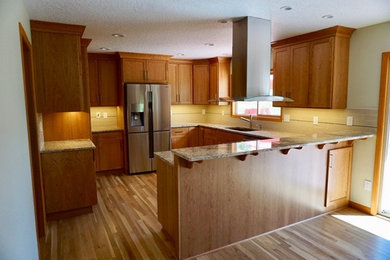 Transitional kitchen photo in Portland