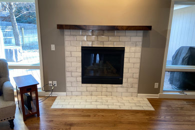Example of a family room design in Omaha