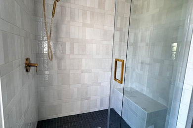 Example of a 1950s bathroom design in Austin