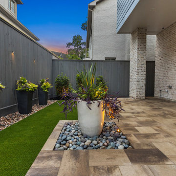 Modern River Oaks Landscape Design- Houston, TX