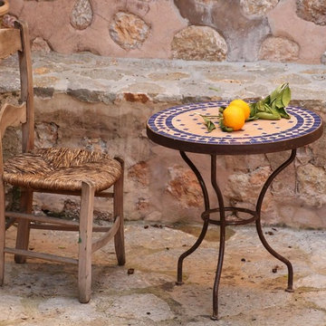 Dettaglio rustico per uno spazio esterno che riscopre la semplicità dei semplici