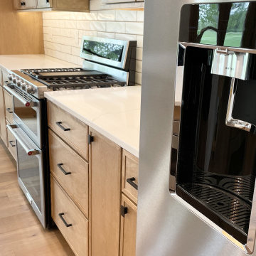 Skinny Shaker Door Kitchen in Birch Pecan Stain