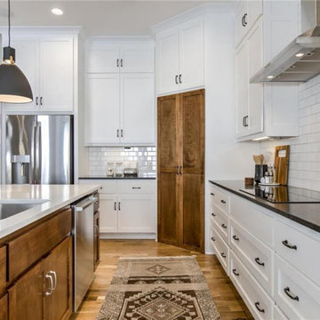 Emery Reverse Modern - Forest View Estates