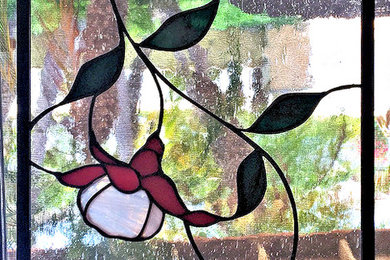 Art Glass Designs - Flowers, Birds, Trees, Grapes & More, - Volume-1