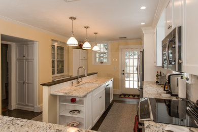 Kitchen - kitchen idea in Boston