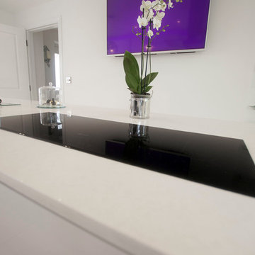 White High Gloss Hacker German Kitchen