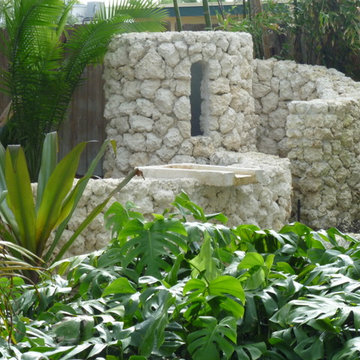 Miami Tropical Landscape water feature
